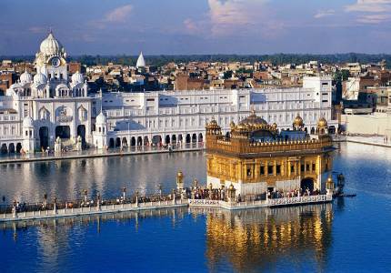 Chandigarh Amritsar Jammu Srinagar 8-Day Tour