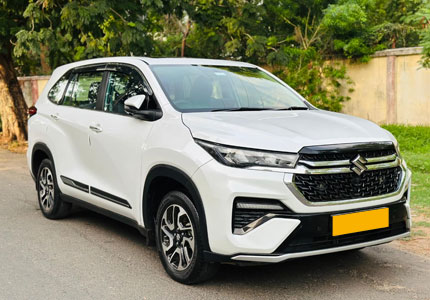 Toyota Innova Hycross